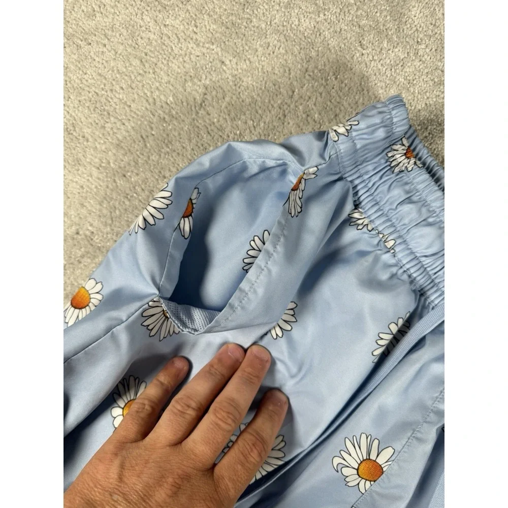 Nike Sportswear Light Blue Daisy Print Swim Shorts Summer Casual Lined‎ Mens S
